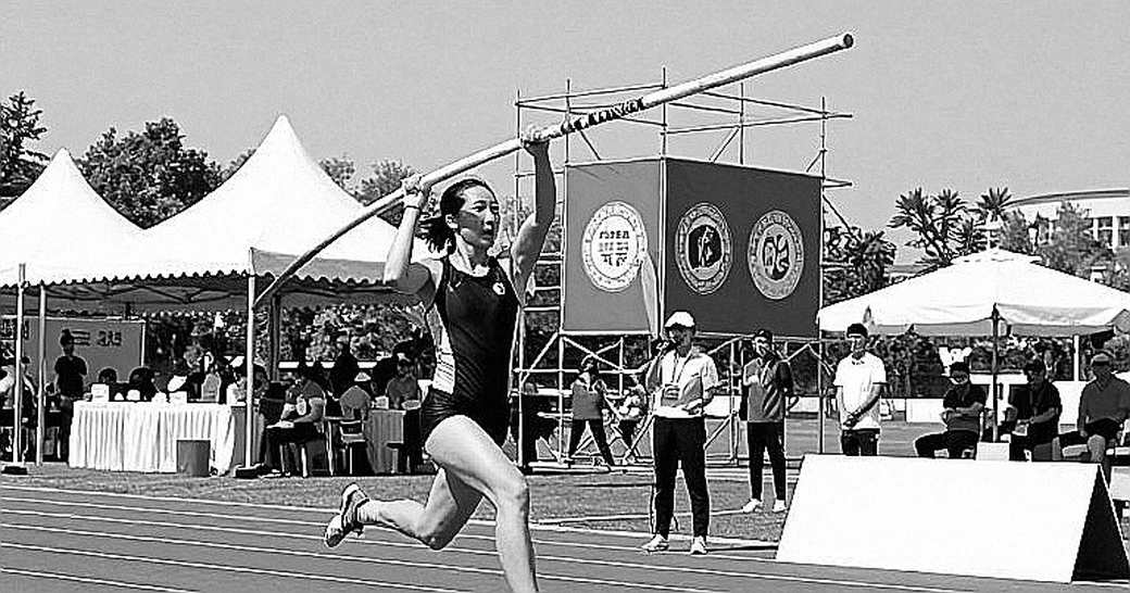 The Empty Column: An Athletics Report With No Name, No Mark and No Wind Reading